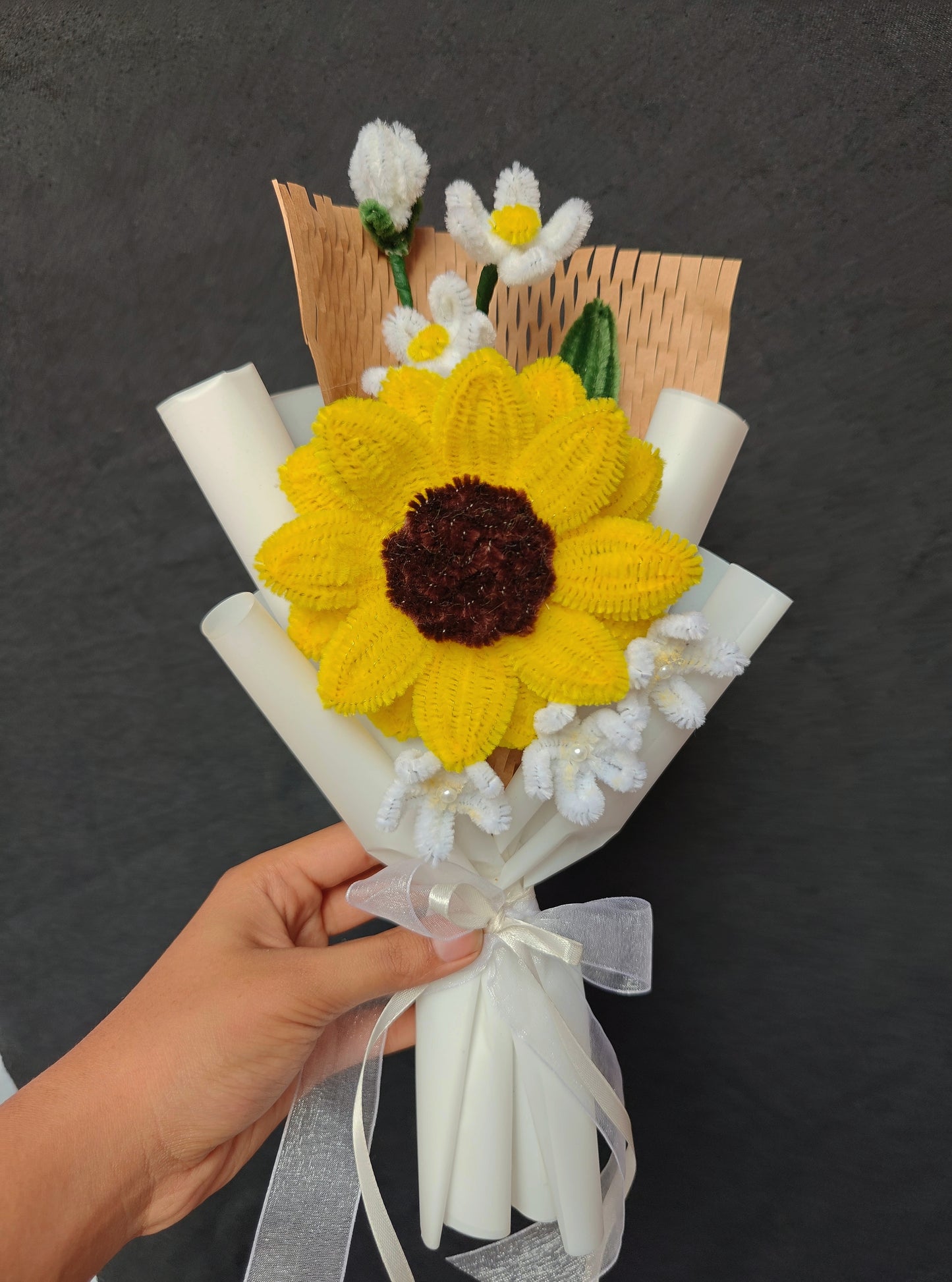 Sunflower with forgot me notes