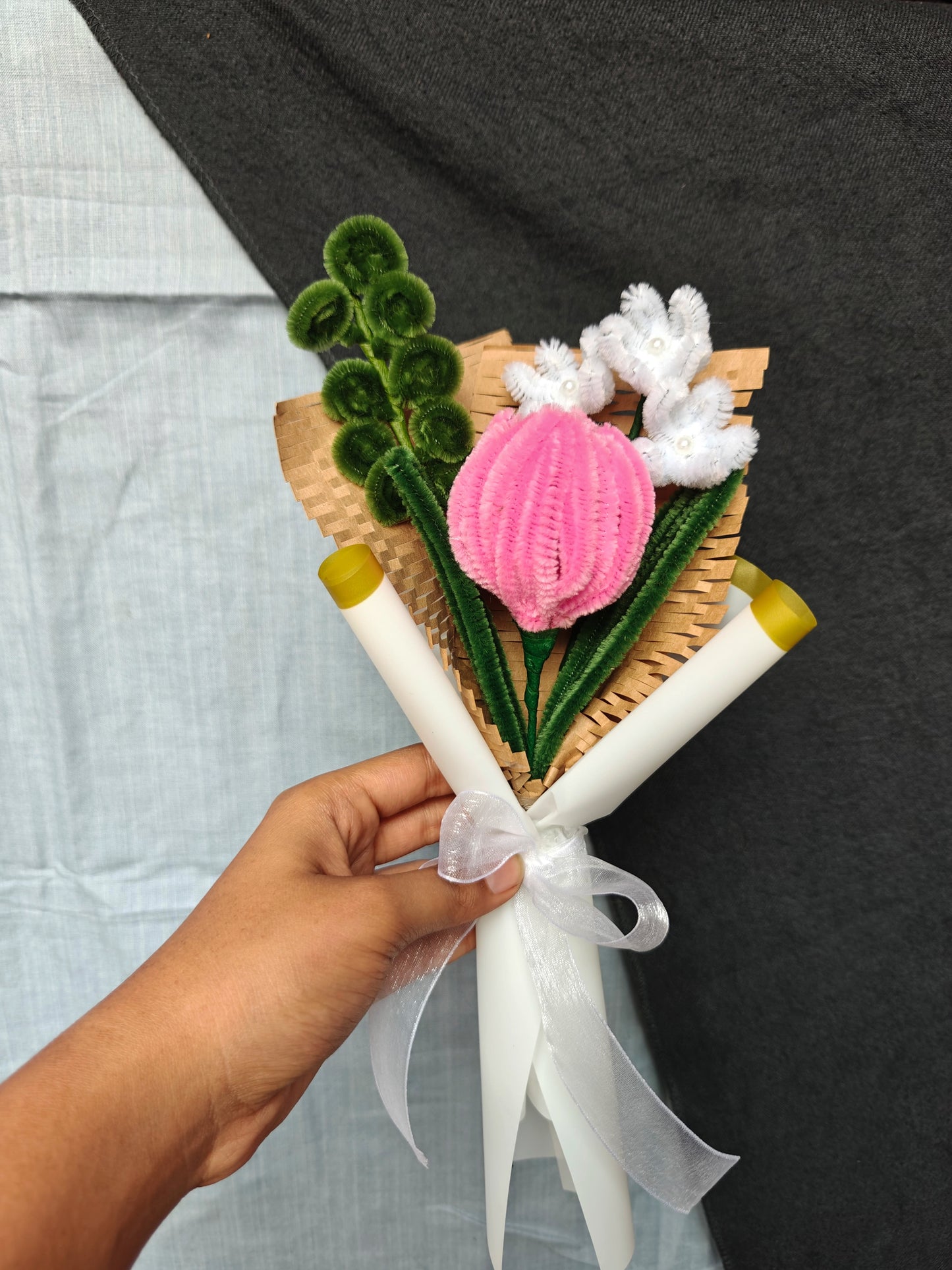 Tulip with forget me nots