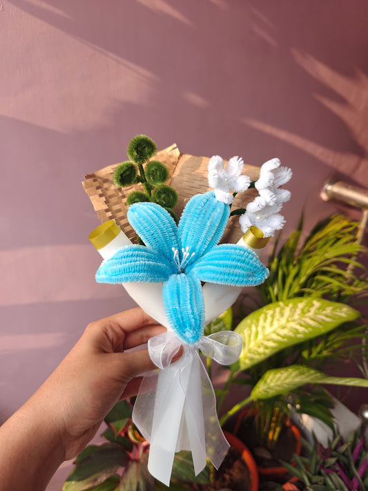 Lilly with forget me nots