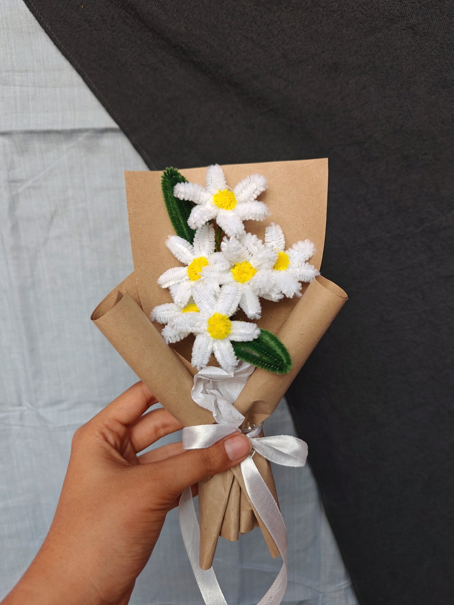 Daisy small bouquet