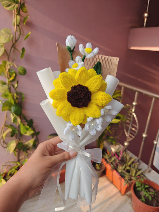 Sunflower with forgot me notes